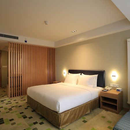 Holiday Inn Express Zhangjiakou Park View, An Ihg Hotel Exteriör bild